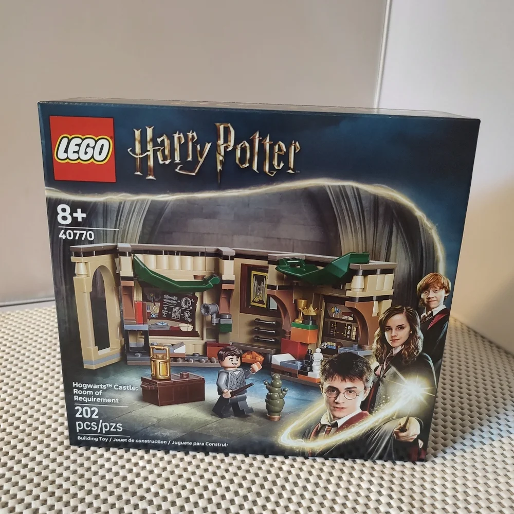 Lego 40770 Hogwarts Castle: Room of Requirement NWT Neville Longbottom